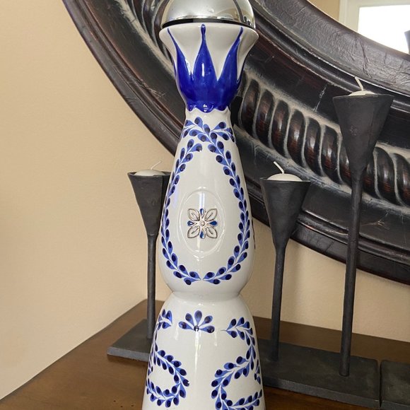 Clase Azul Bottle 750 ML hand painted Empty Bottle - Picture 2 of 3